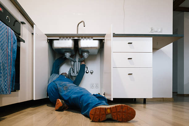 Professional Leak Detection technician working in New Baden, IL